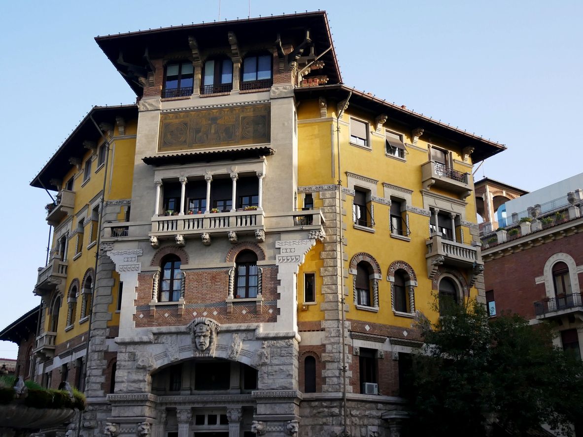 Palacio del Ragno, en el barrio romano de Coppedè.