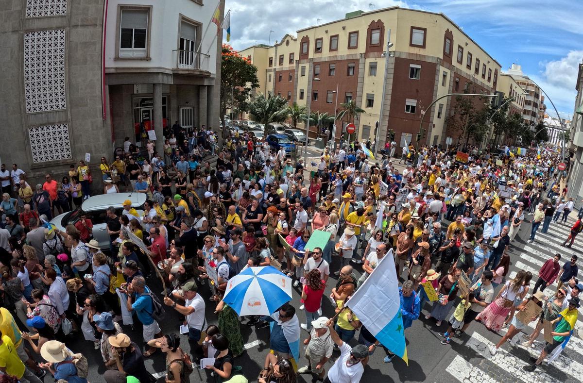 Manifestación contra el modelo de turismo masivo en Santa Cruz de Tenerife.