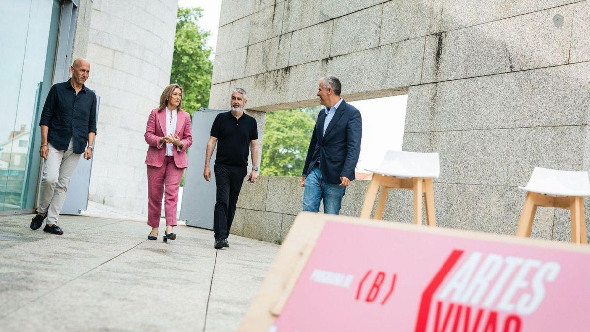 Vasco Araújo, Luisa Sánchez, Iñaki Martínez Antelo y Rafa Domínguez, ayer, en el Museo do Mar.