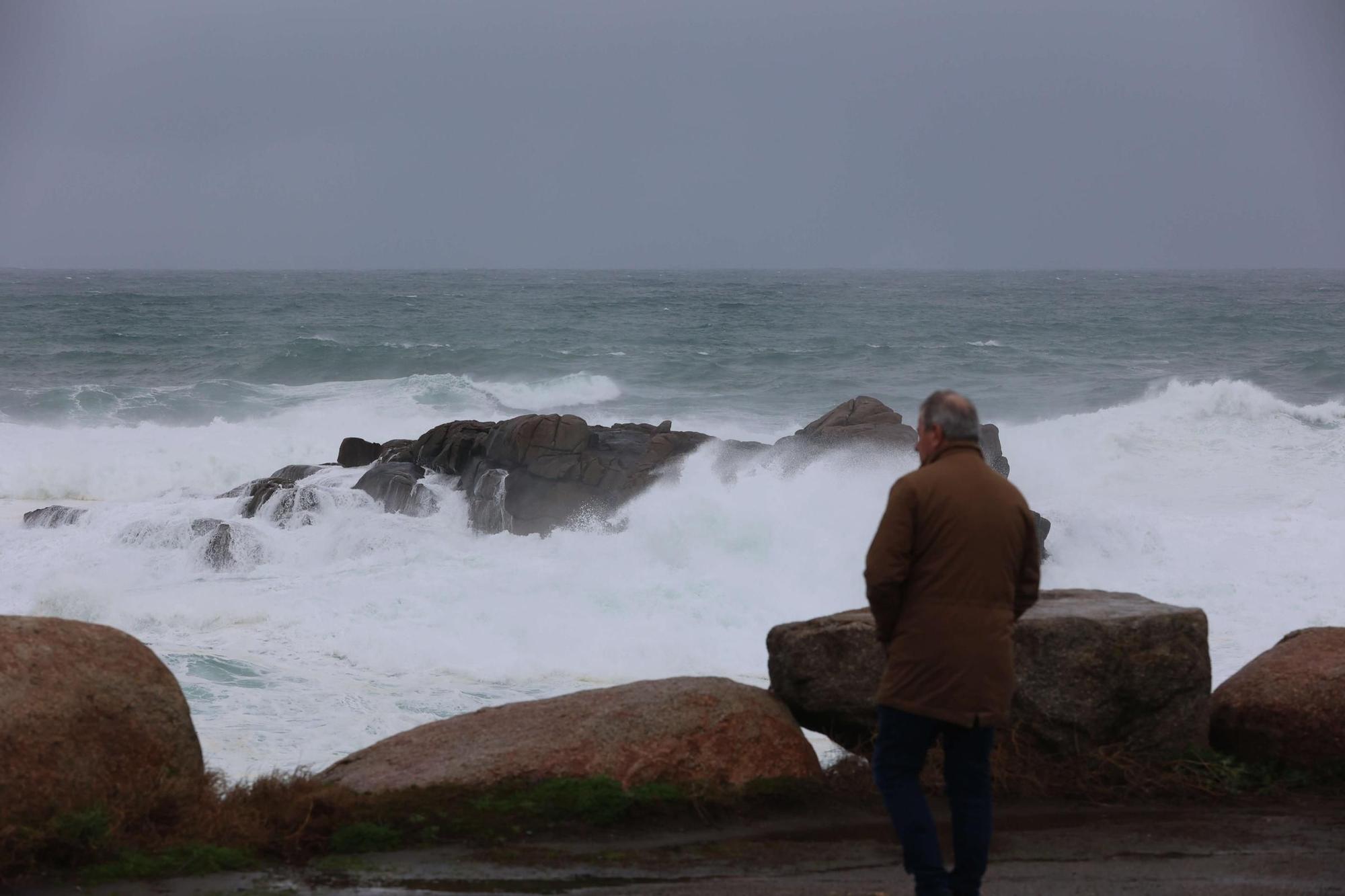 Alerta roja en el litoral por olas de hasta 10 metros