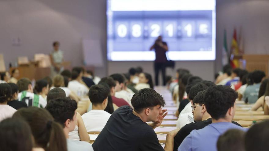 Así ha sido en Córdoba el examen de Historia de España de la PAU 2026: Franco, Isabel II y la Segunda República