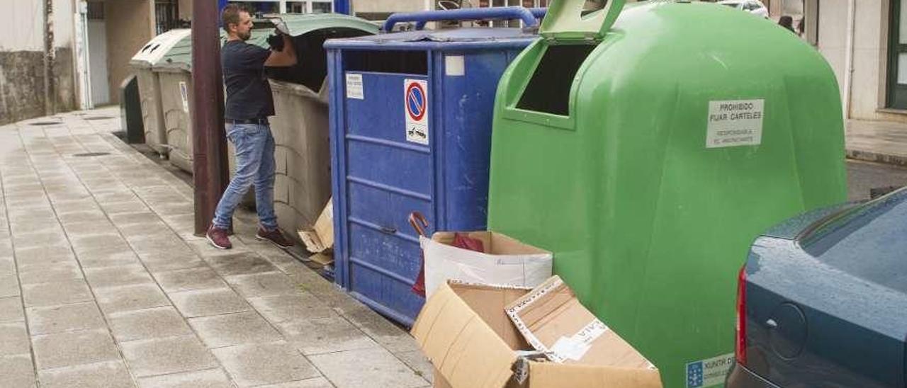 Los municipios registran mayor cantidad de basura en la época estival. // Bernabé/Ana Agra