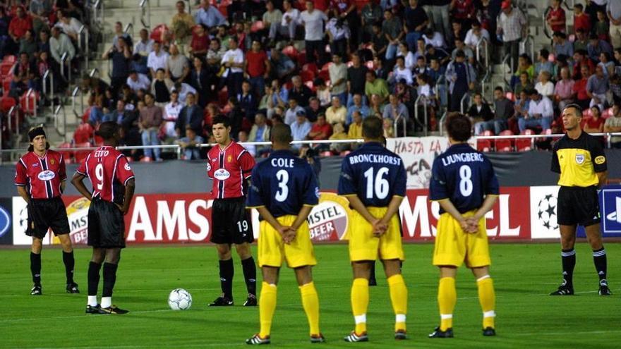 Minuto de silencio antes del partido, el 11-S de 2001.