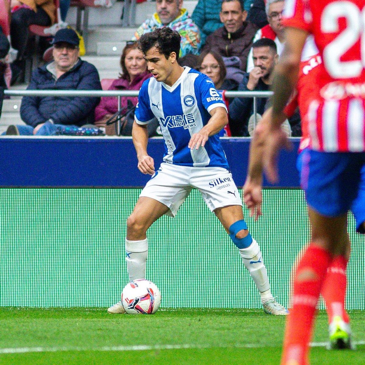 Manu Sánchez con el Alavés ante el Atlético de Madrid.