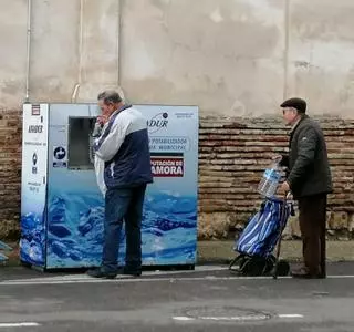 Toro refuerza el suministro de agua en colegios y centro de salud