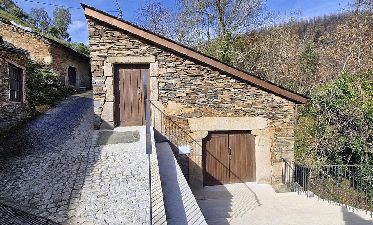La cueva Os Vidueiros, cedida por la asociación al Concello de Larouco.