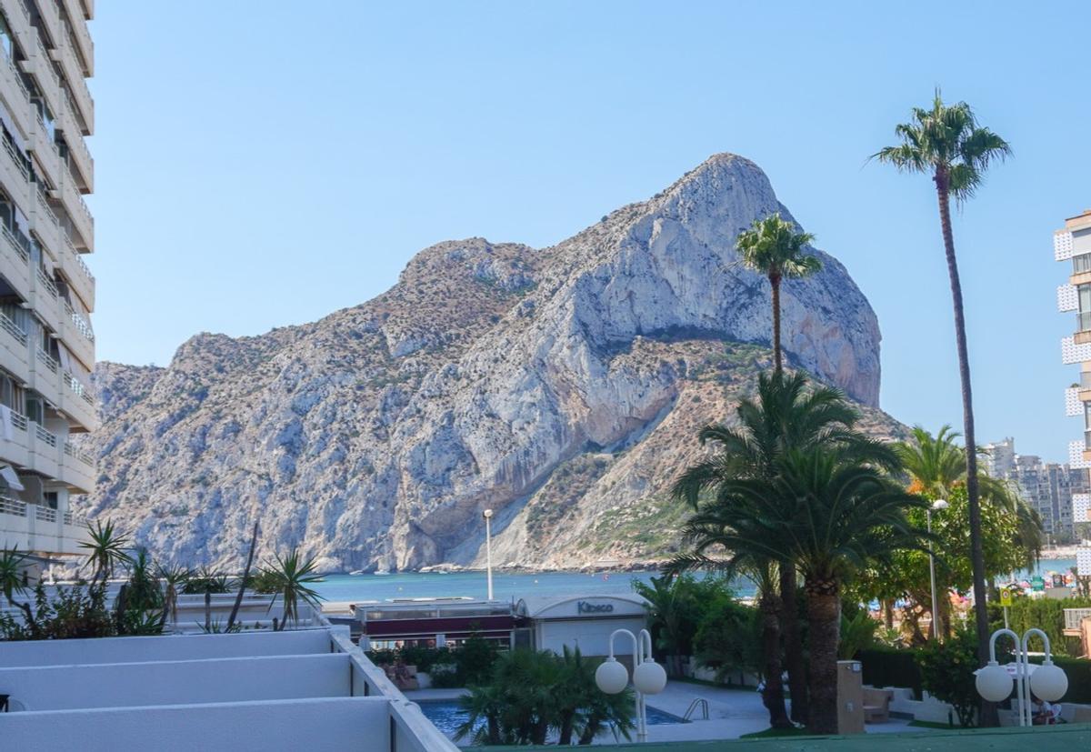 Las vistas al Mediterráneo y al Peñón de Ifach siguen siendo uno de los grandes iconos del establecimiento.