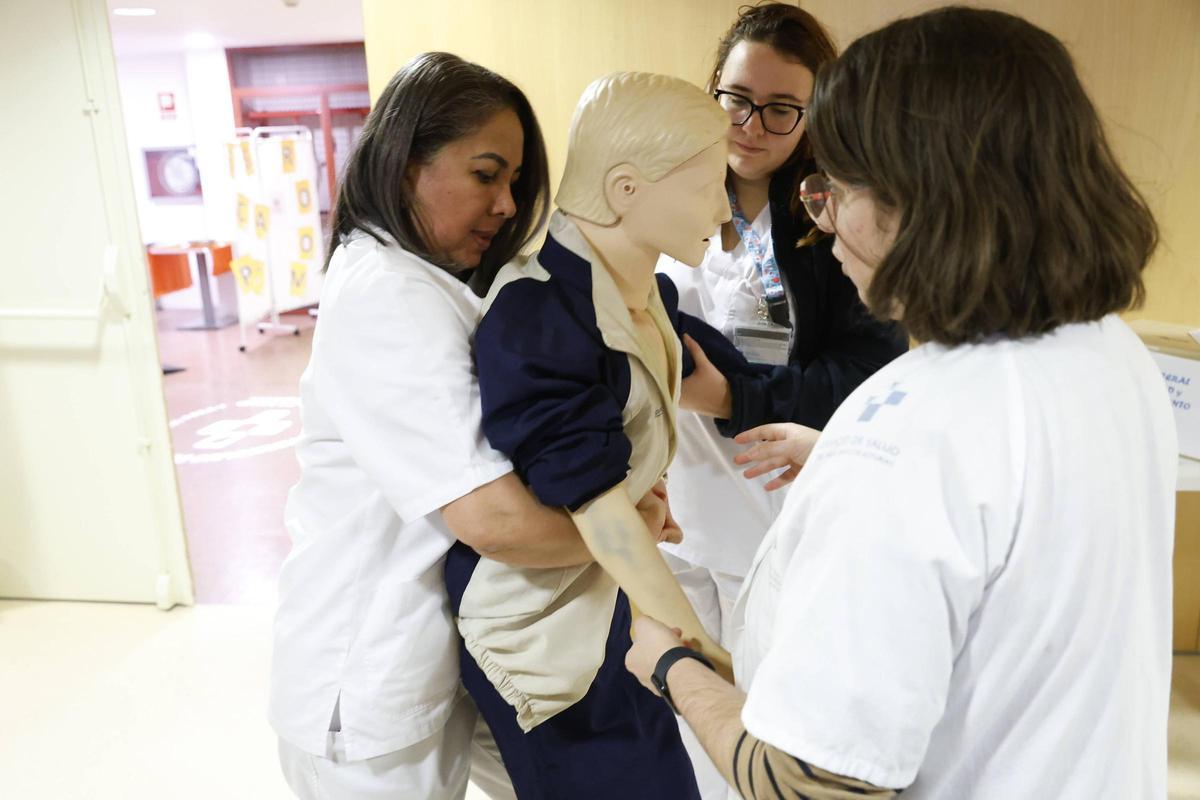 La jornada de simulación clínica del Hospital de Cabueñes, en imágenes