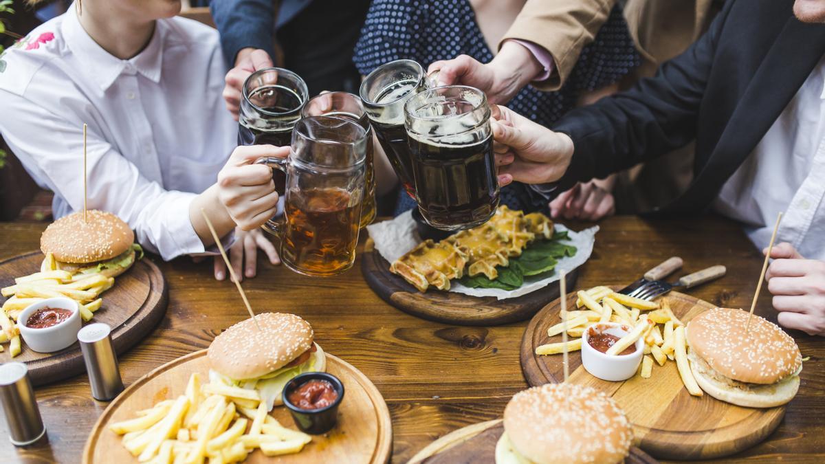 La hamburguesa se ha convertido en uno de los alimentos fast food por excelencia.