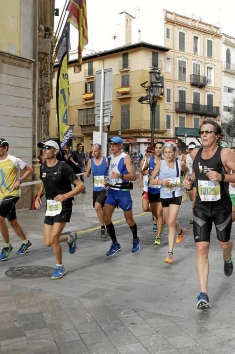 9.000 Läufer aus 49 Ländern gingen am Sonntag den 15.10. an den Start. In der Marathon Disziplin gingen die Deutschen leer aus.