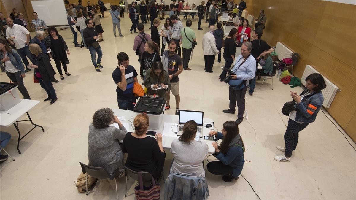 zentauroepp40366189 tarragona  tarragones   1 10 2017  referendum 1 o  votacione171001121555