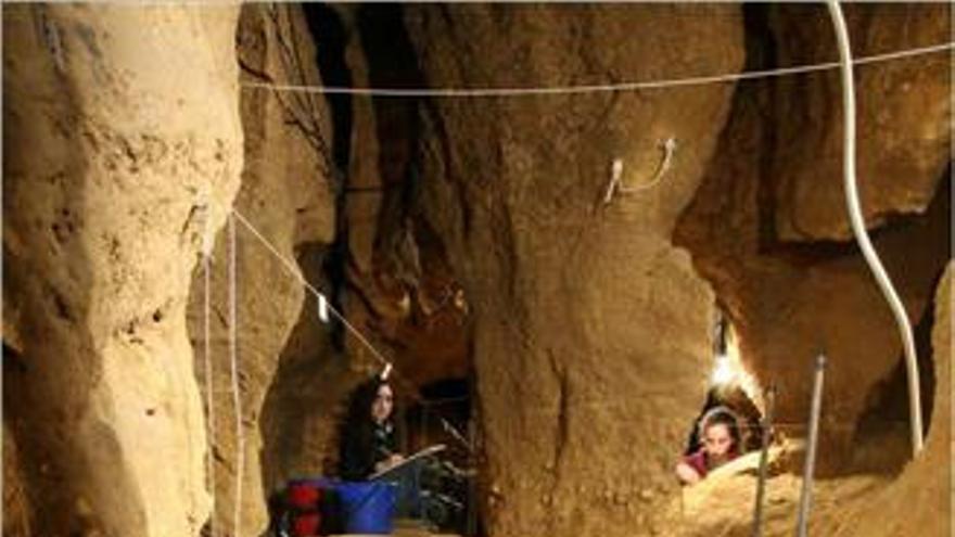 El ADN de los neandertales ve la luz en una cueva de Asturias