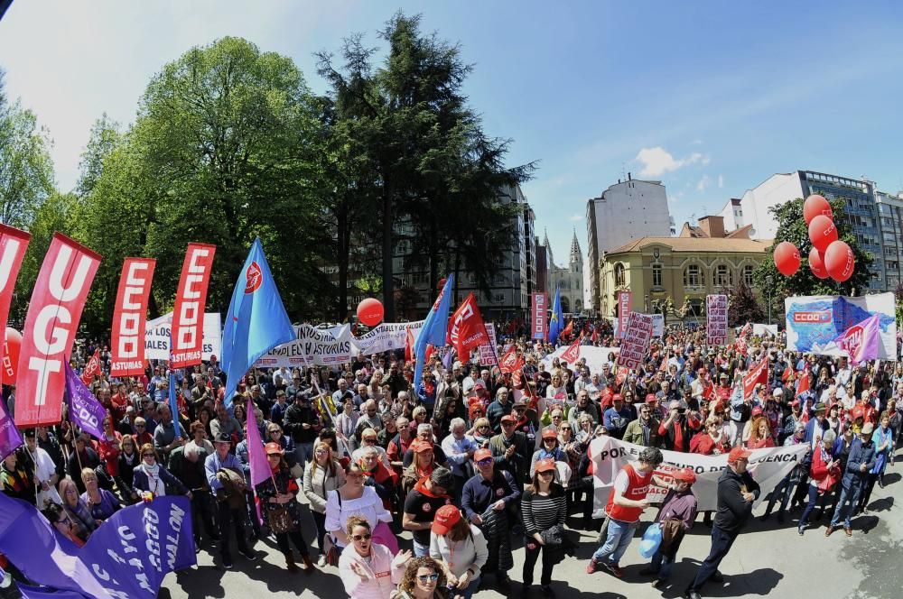 1 de mayo: Miles de personas se manifiestan en Asturias para reivindicar mejoras laborales