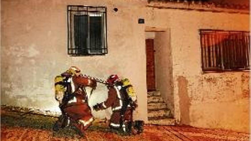 Brossa cremada mobilitza els bombers a Girona
