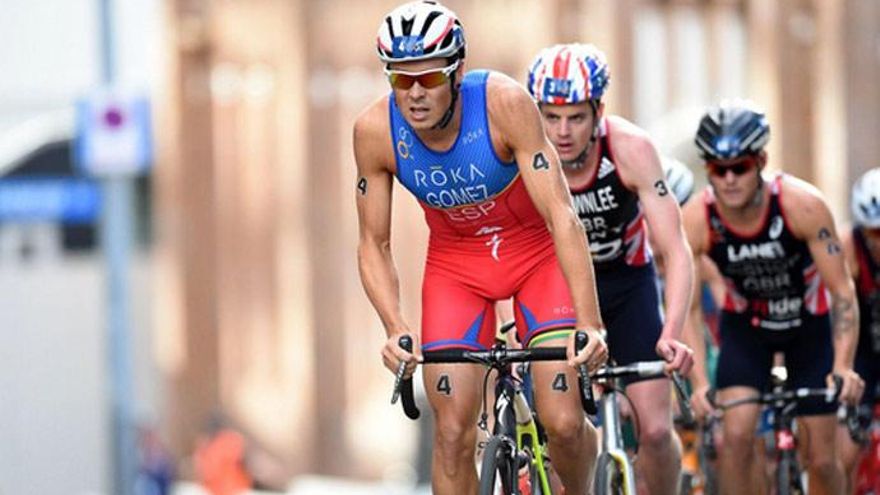 Arbeloa gana la puja por la bicicleta de Gómez Noya