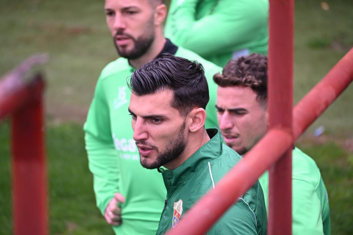 Entrenamiento del Elche previo al partido contra el Real Madrid