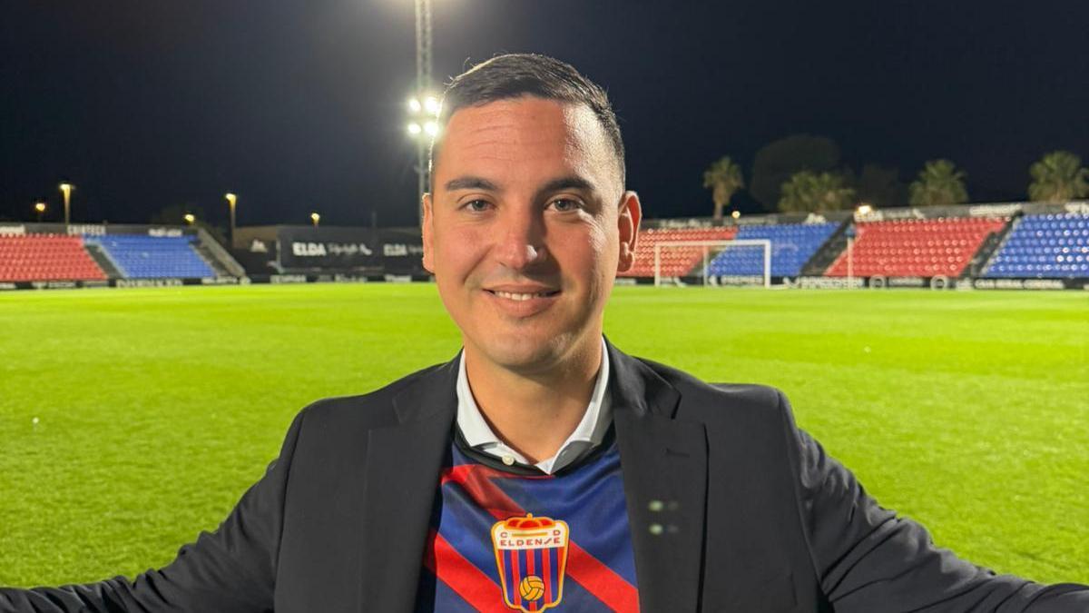 El director deportivo del Eldense, Víctor Lafuente, analiza la temporada tras el ascenso