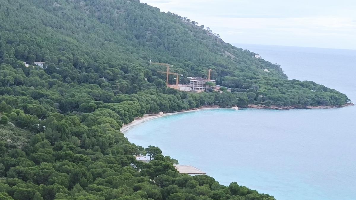 Una imagen reciente de las obras de reconstrucción del hotel Formentor, en Pollença.