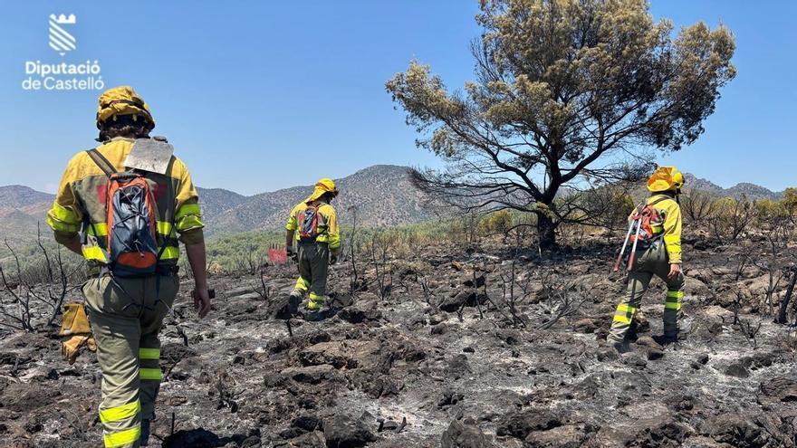 El incendio de Soneja queda estabilizado tras afectar a 183 hectáreas y obliga a mantener desalojados a vecinos de Azuébar