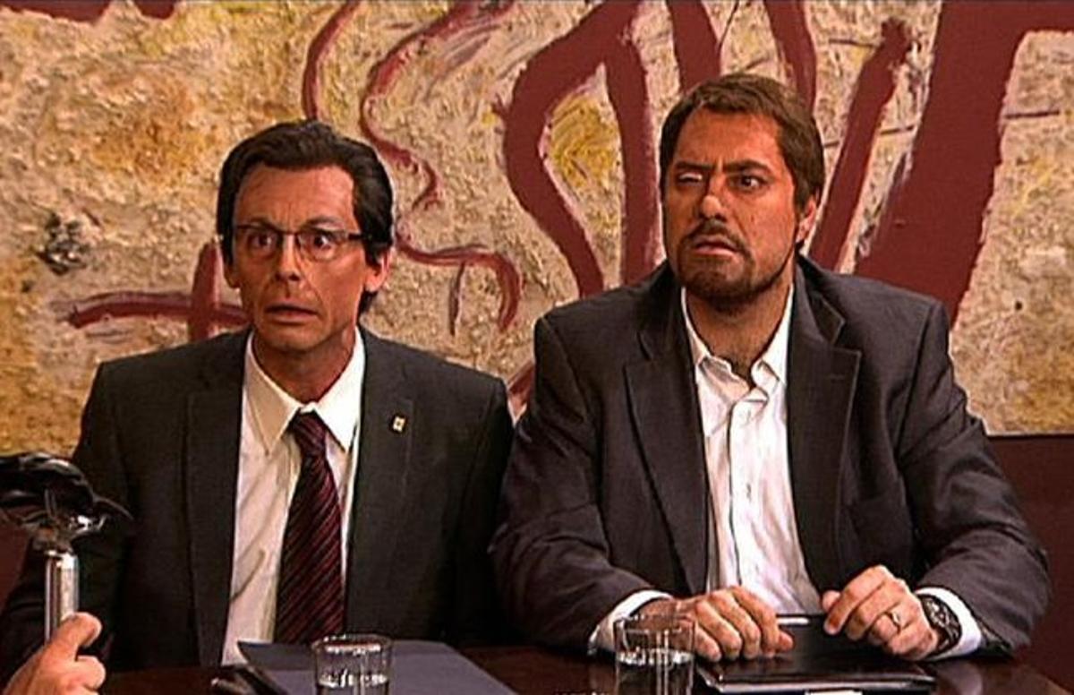 Artur Mas (Bruno Oro) i Oriol Junqueras (Cesc Casanovas), en una imatge de ’Polònia’. Artur Mas (Bruno Oro) i Oriol Junqueras (Cesc Casanovas), en una imatge de ’Polònia’.