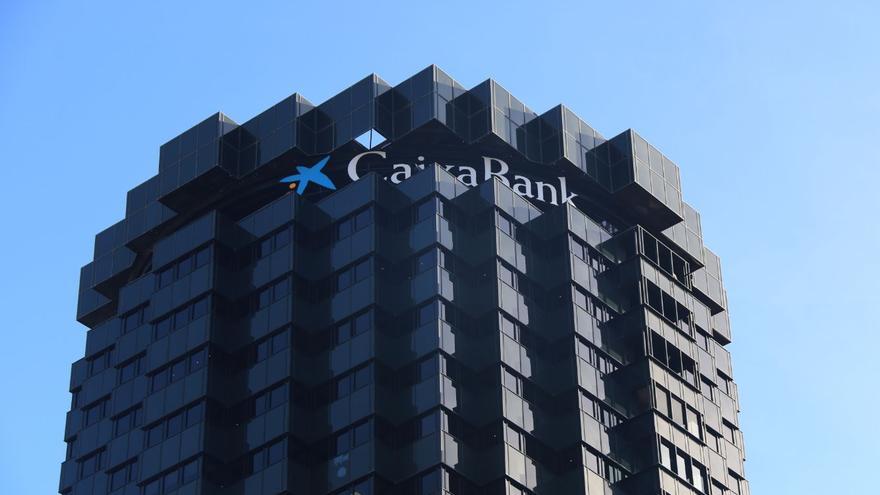 CaixaBank tanca 2021 amb un benefici de 5.226 MEUR després d&#039;incorporar Bankia i supera els ingressos prepandèmia