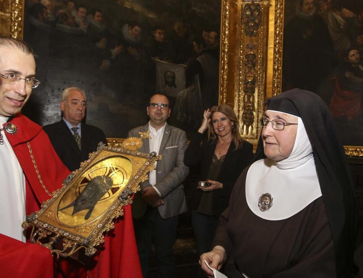 Pruebas en el camarín de la Santa Faz