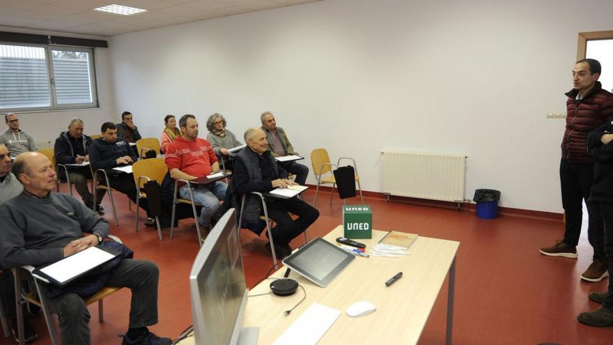 Arranca el curso sobre poda e injerto en el Aula de la UNED