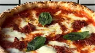 ¿Por qué el queso 'fior di latte' es mejor que la 'mozzarella' en una pizza?