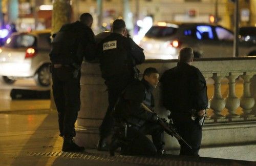 Falsa alarma terrorista en París en pleno recuerdo de las víctimas