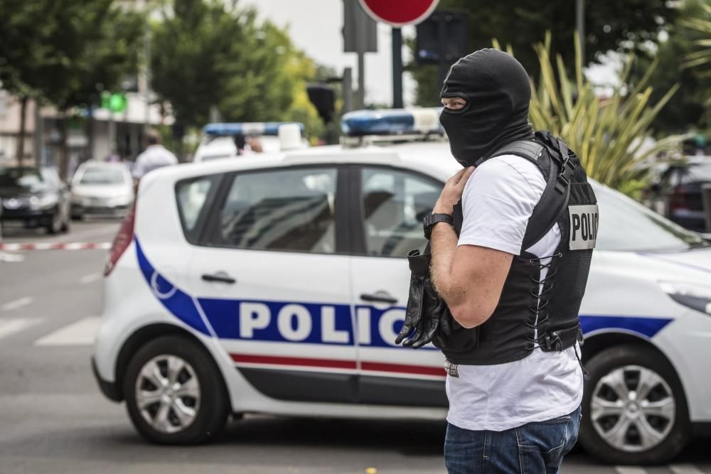 Una veintena de personas han sido detenidas durante una operación antiterrorista llevada a cabo por la Policía francesa en Argenteuil, una localidad al norte de París