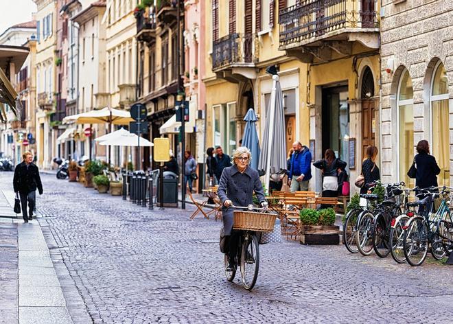 Mantua, Italia, Bicicleta