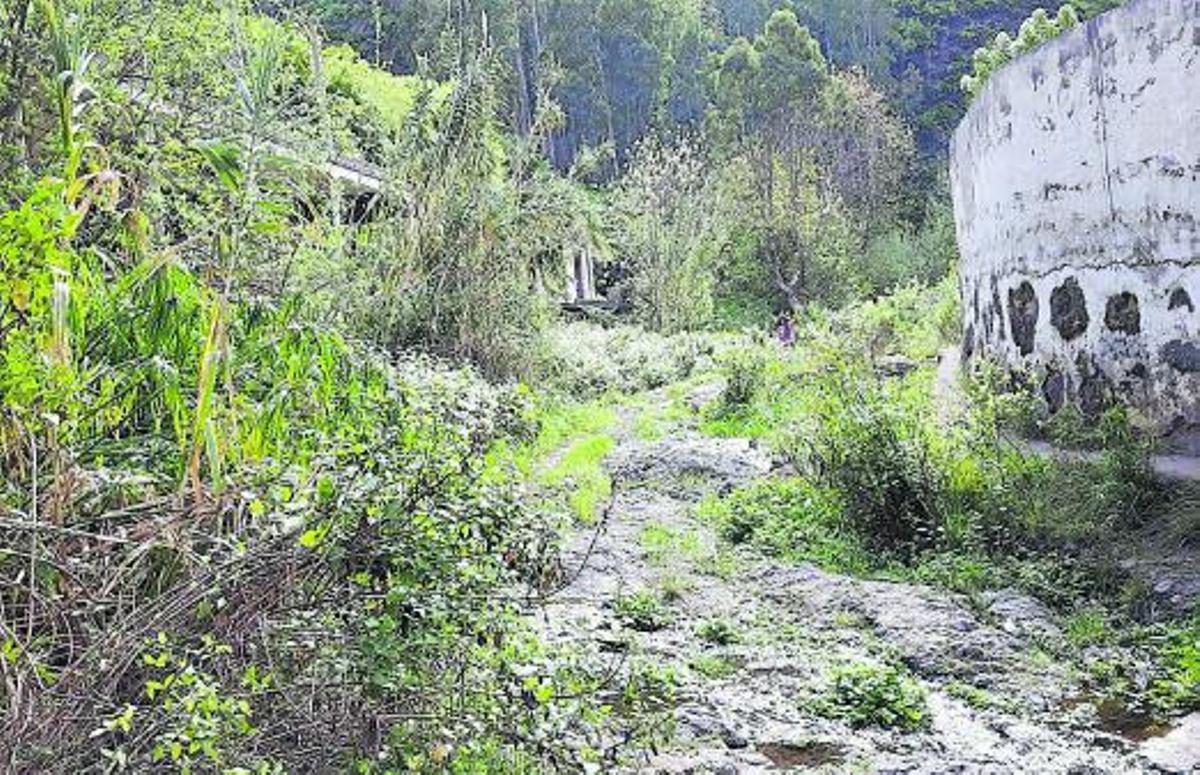 El barranco de Azuaje y su antiguo balneario.