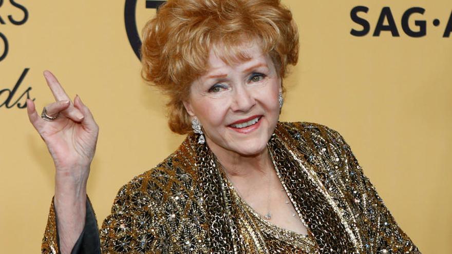 La actriz Debbie Reynolds muere a los 84 años.