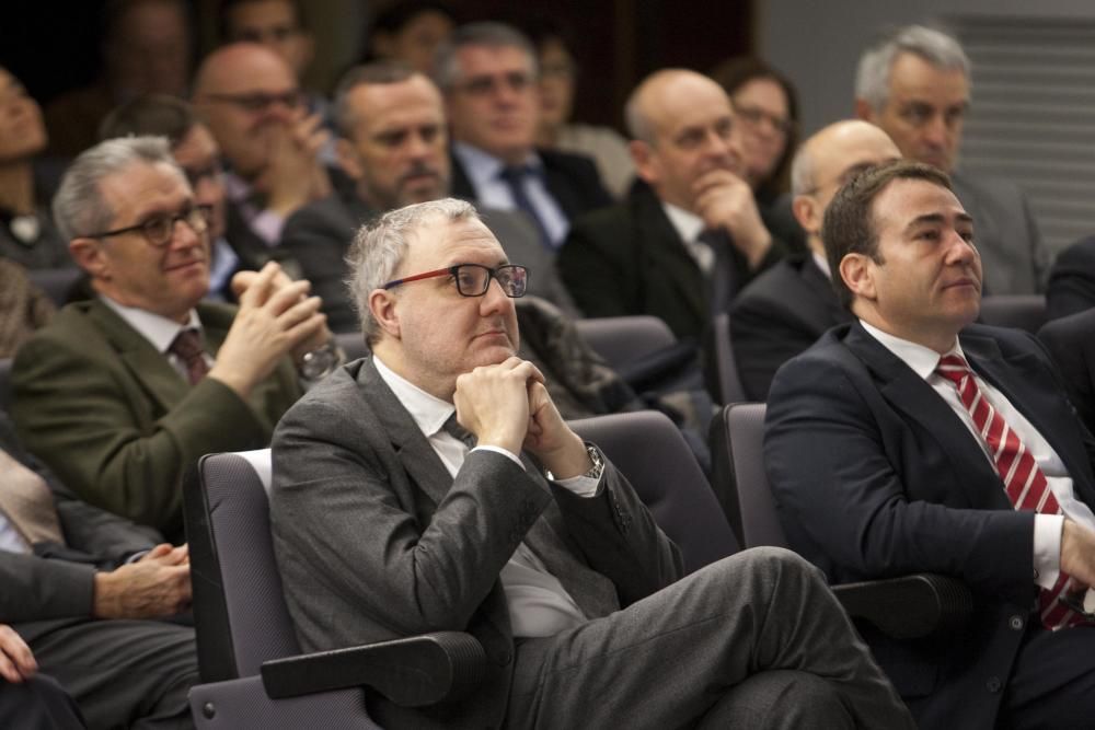 Conferencia de Andrés García Reche en el Club Mercantil