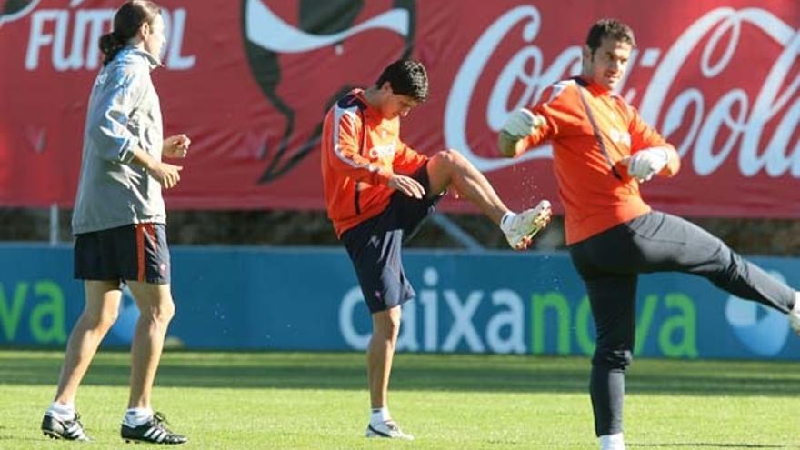 Rosada, Canobbio y Esteban, durante el entrenamiento de ayer.