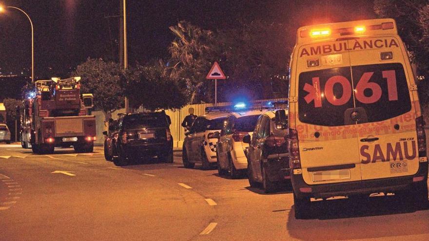 Incendian de madrugada el bar precintado del fortín de Sant Carles