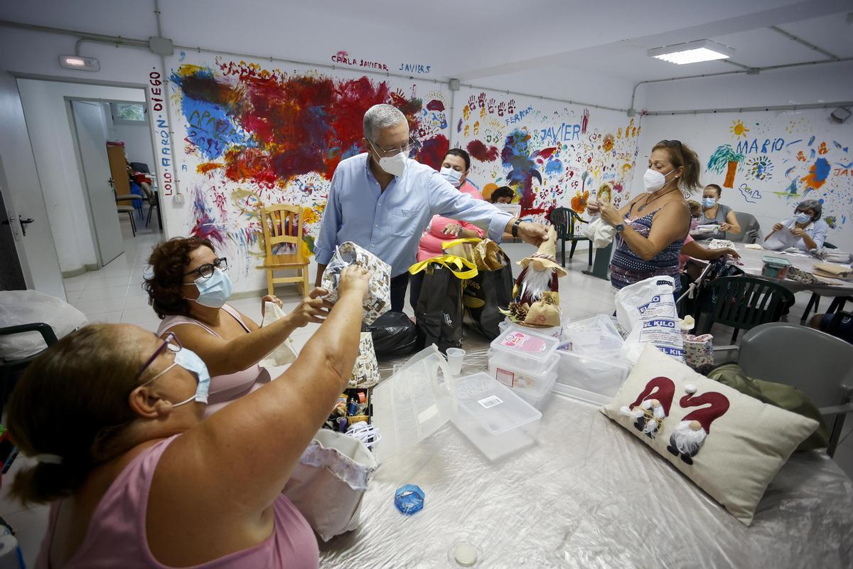 La ciudad ofrece 178 actividades en los centros cívicos