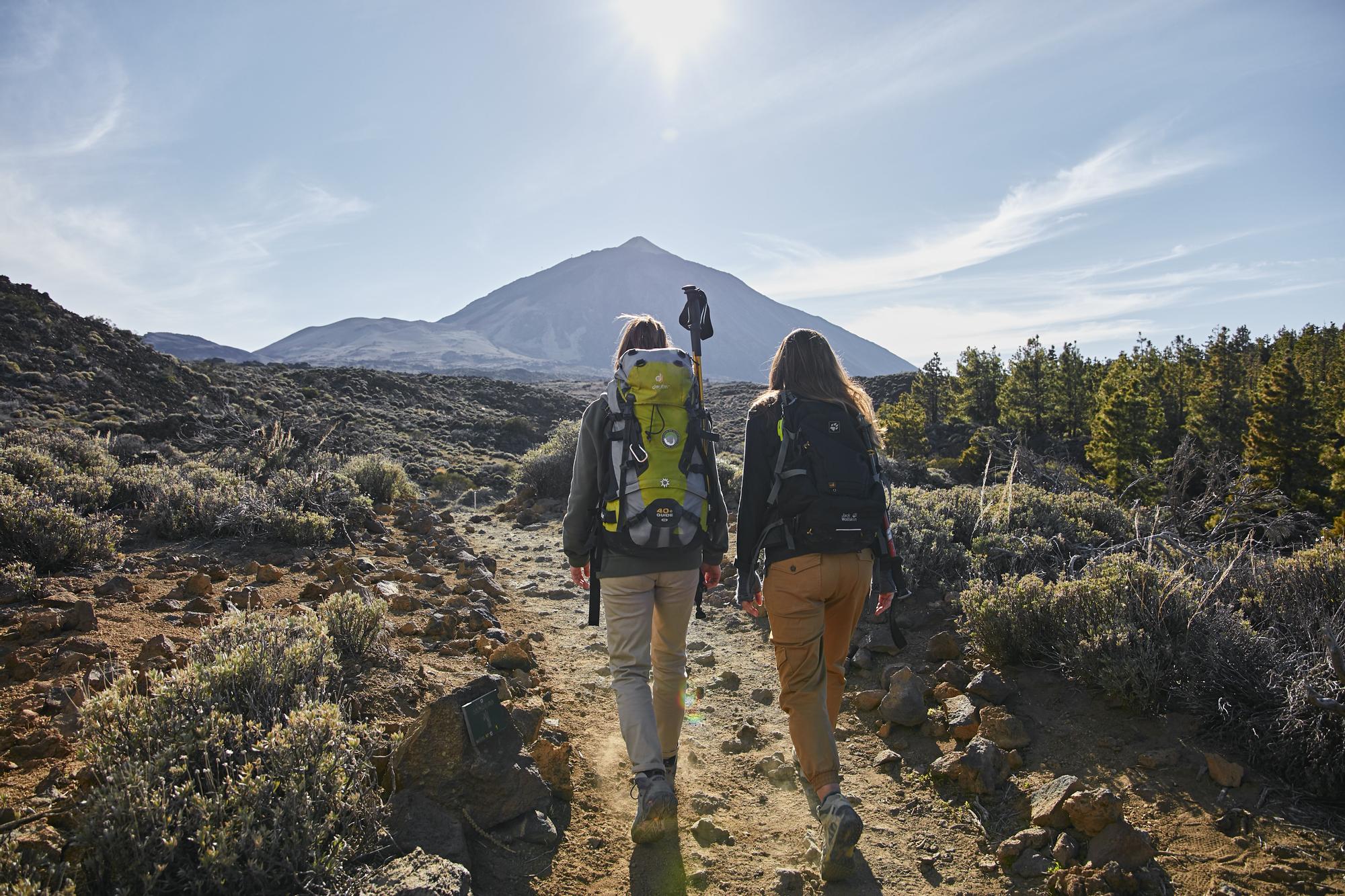 El Teide en Tenerife es uno de los monumentos naturales más singulares del mundo.