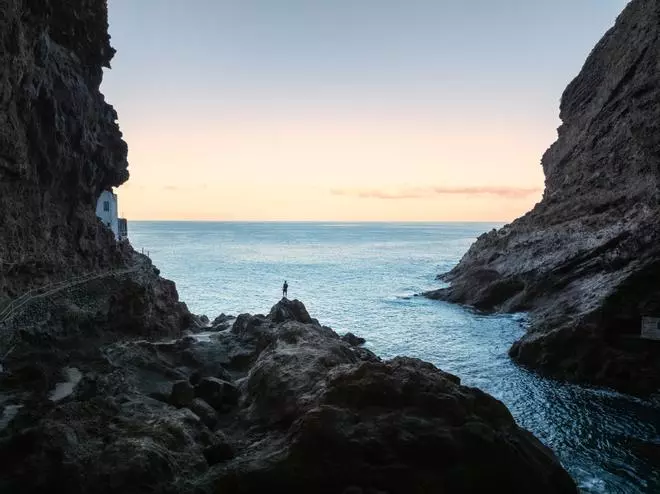 El refugio de Vicente Vallés (63 años) está en las Islas Afortunadas: "Es una preciosidad. Es como un pequeño continente"
