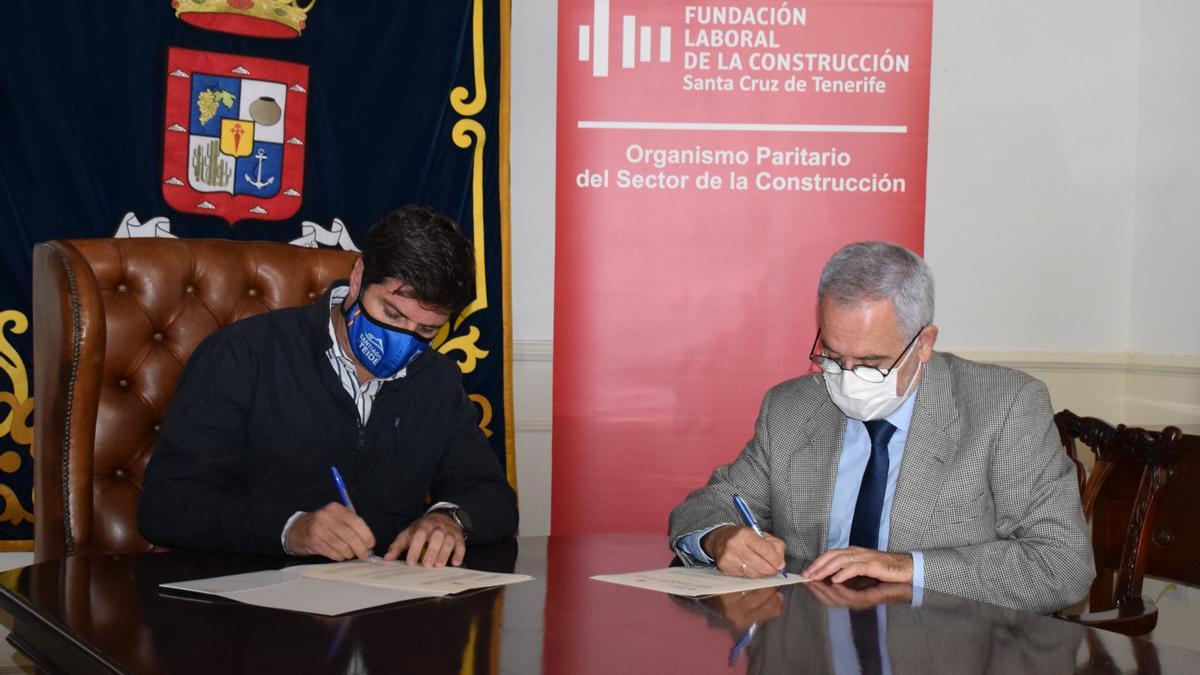 El Ayuntamiento firma un convenio para formar a profesionales de la construcción de Santiago del Teide