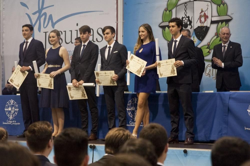 Graduación en el Colegio de la Inmaculada