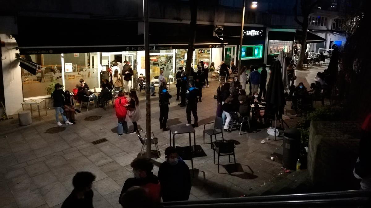 Controles policiales en el Casco Vello de Vigo para evitar aglomeraciones