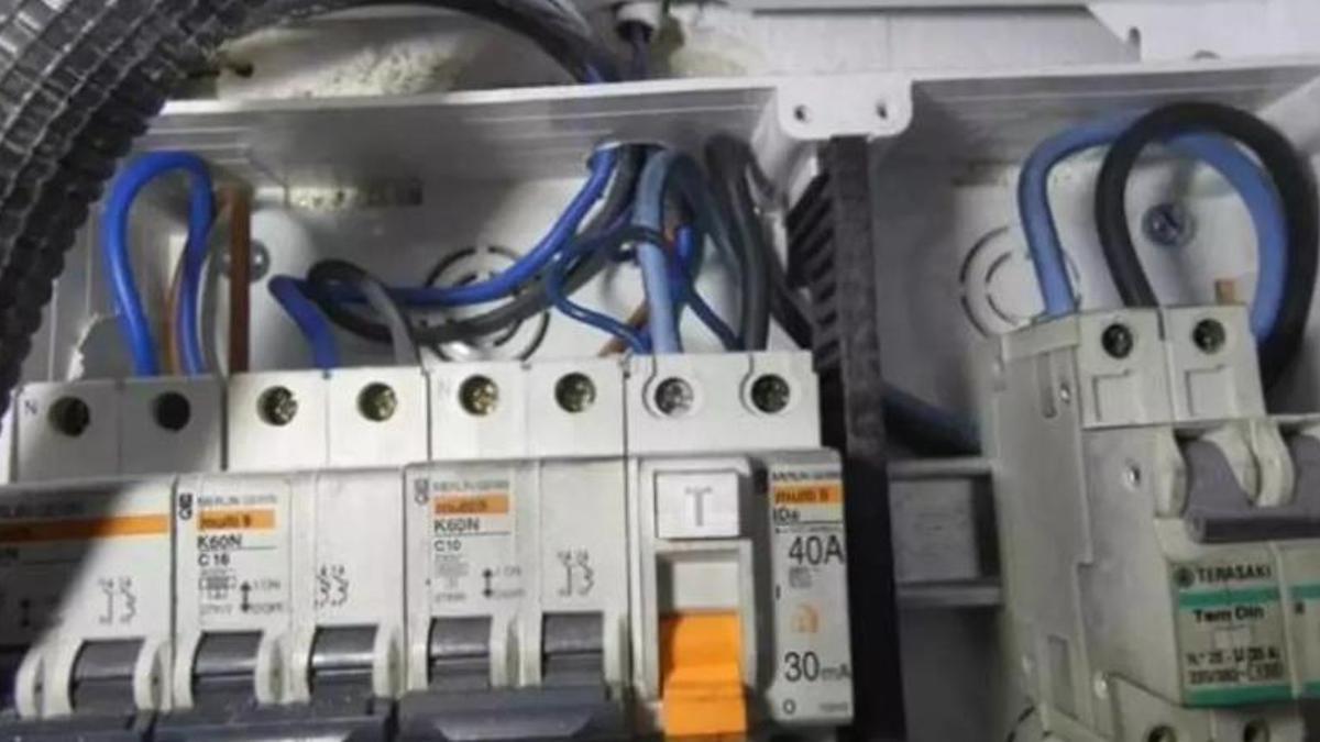 Un panel afectado en Palafrugell