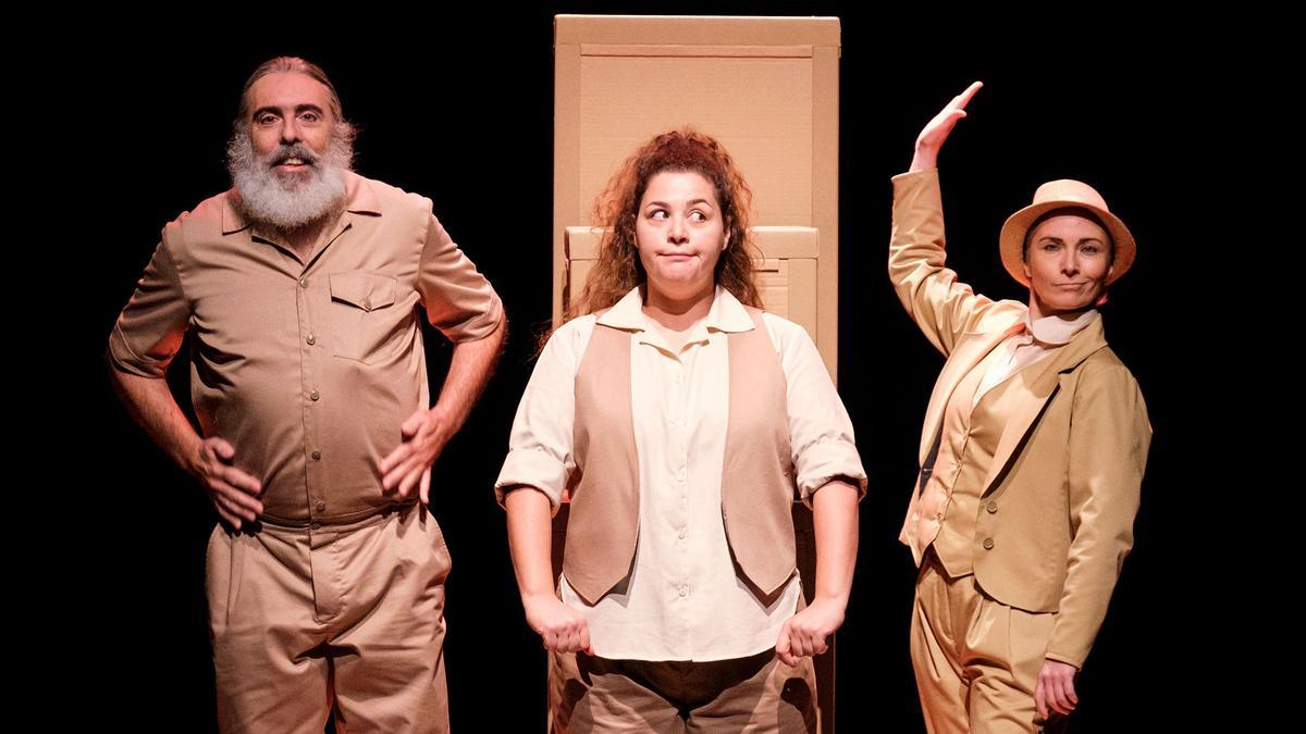 Escena de la obra «DoNoDoNaDa»