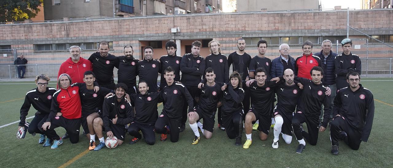 El Girona Genuine abans d&#039;un entrenament a Vila-roja.