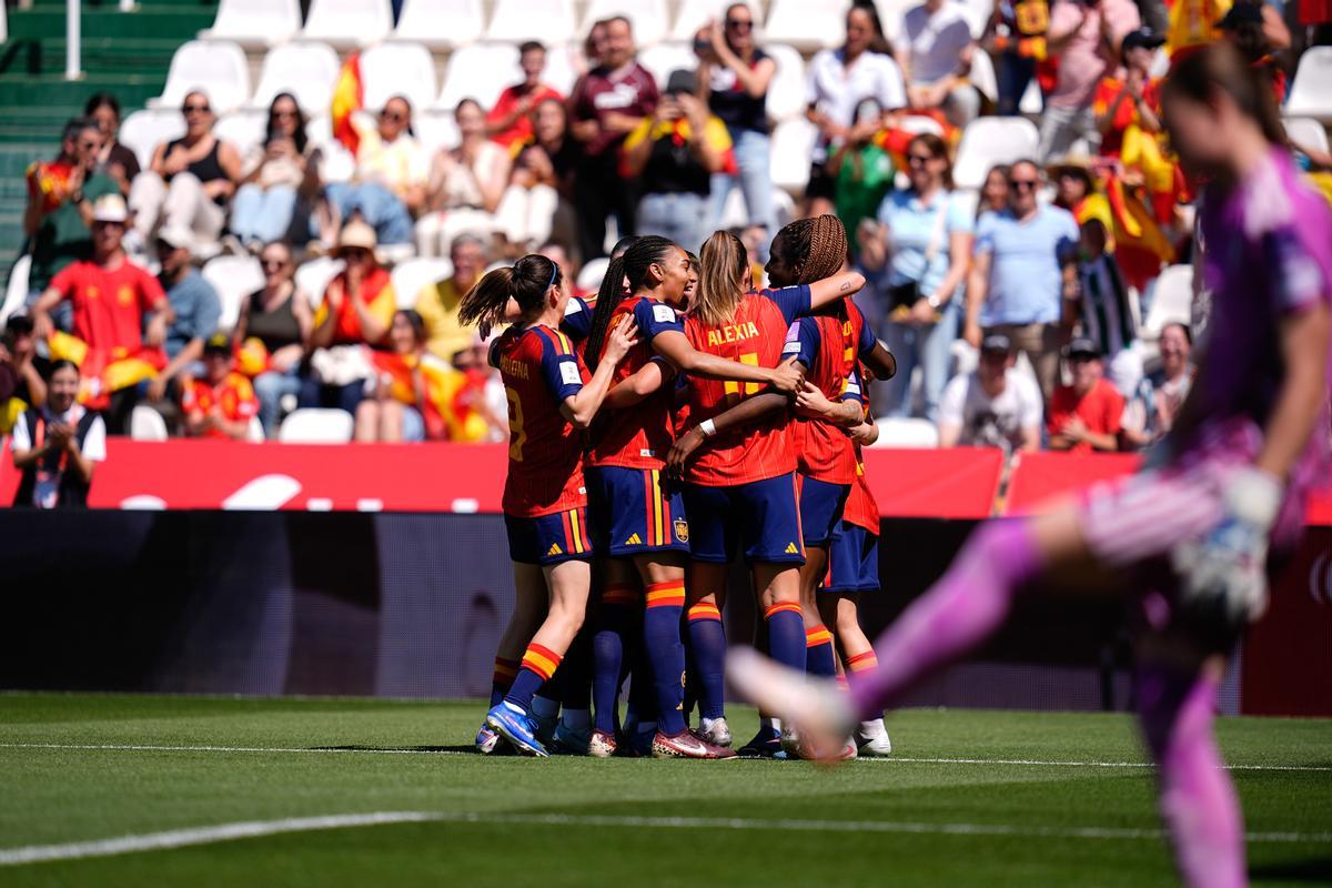 Partido de clasificación para la Copa Mundial Femenino entre España y Ucrania, en imagenes.
