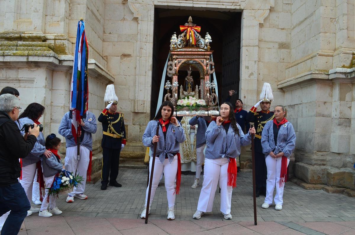 La Procesión de la Virgen de la Vega, en imágenes