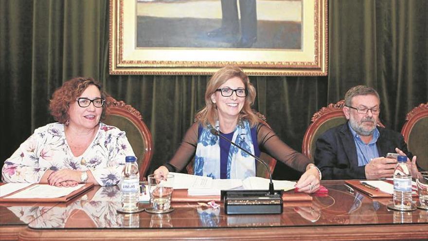 Castellón acuerda elaborar un informe que avale la reestructuración del funcionariado