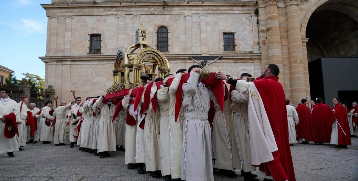La ciudad jura silencio