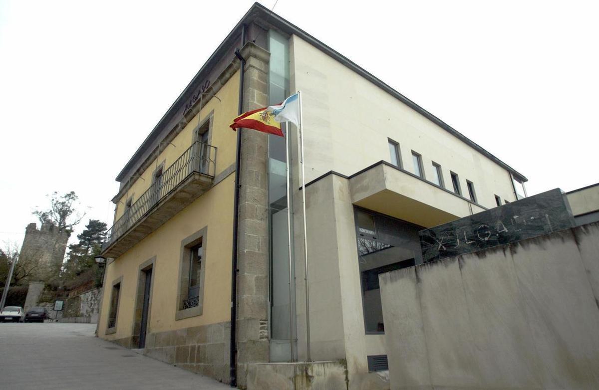 Vista de los juzgados de Sarria, en Lugo.